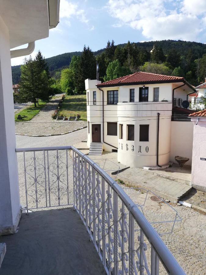 Хотел Бялата Роза Shipka Exterior foto